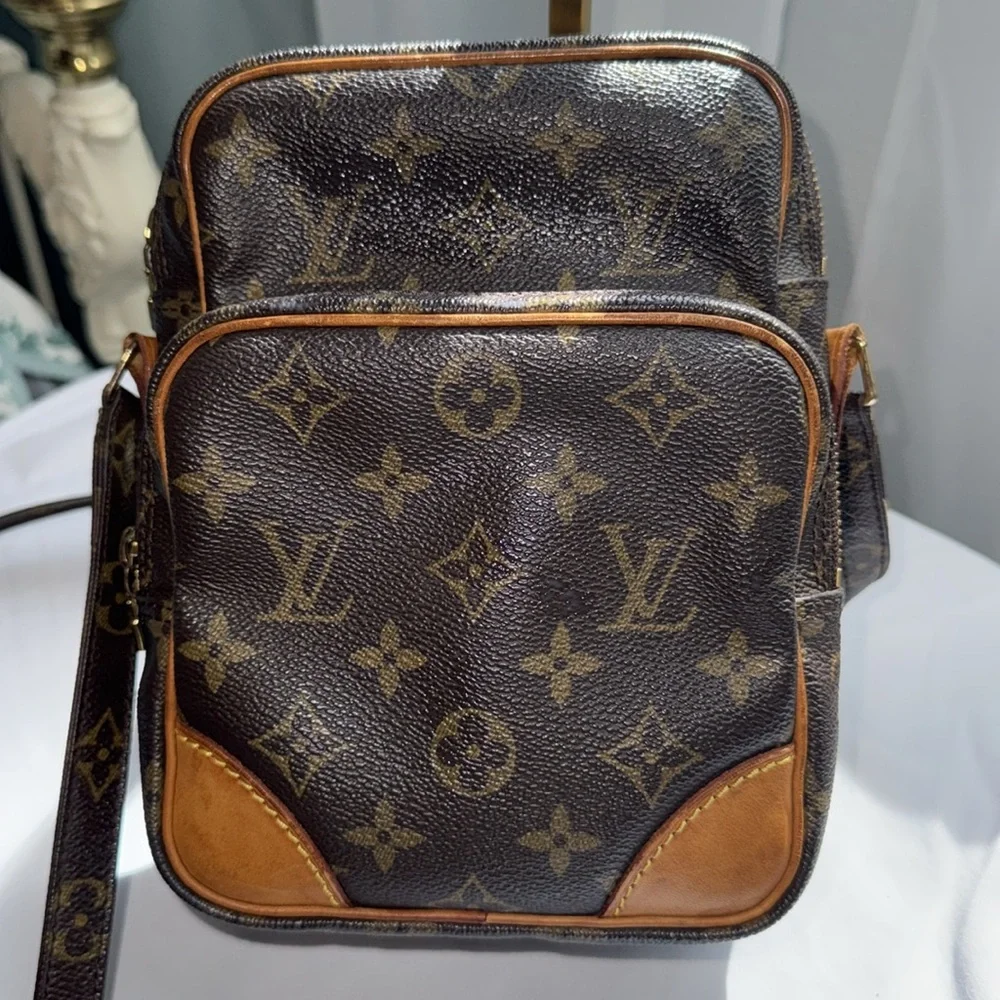 Louis Vuitton Amazone Crossbody Monogram